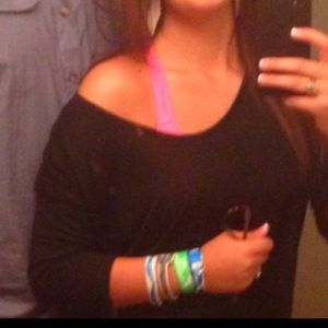 American eagle black top